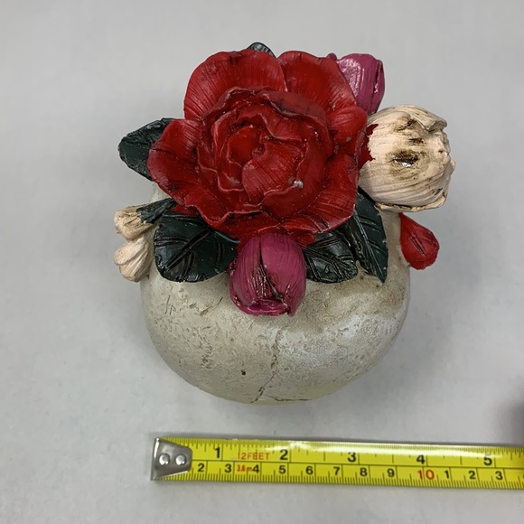 Halloween / Dia de Los Muertos Day of Dead resin 5.3” Skull with flowers NEW - Picture 8 of 16